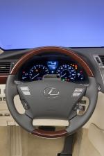 Lexus LS460L 2010 года